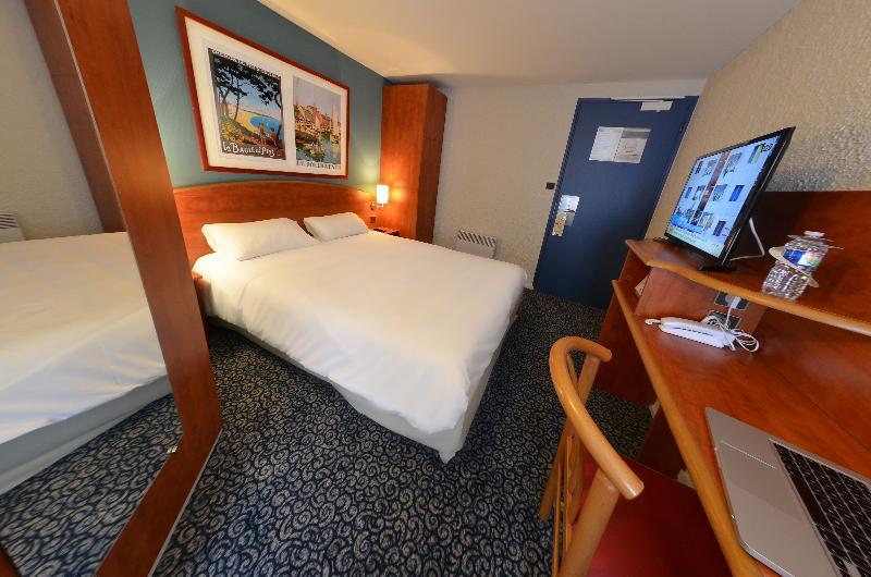 Hotel Kyriad Lannion-perros-guirec 3*